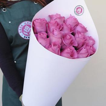 Букеты из розовых роз 70 см (Эквадор) код  203632