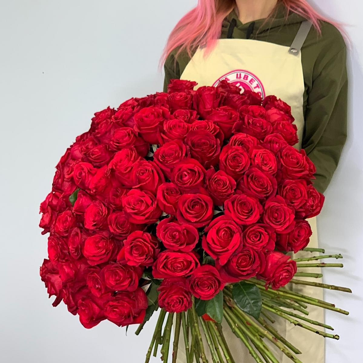 Букеты из красных роз 40 см (Эквадор) код  204344