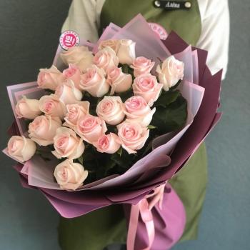 Бело-розовые розы 60 см (Россия) [артикул букета  362052]