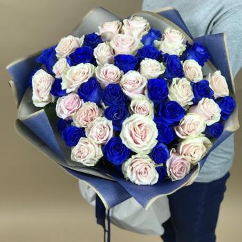 Белая и Синяя Роза 51шт 70см (Эквадор) Артикул: 122108