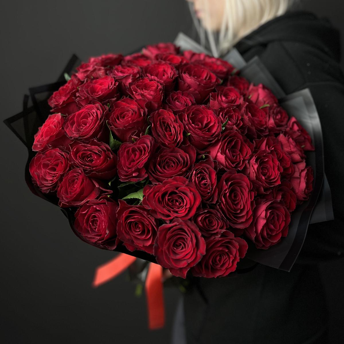 Розы красные 51 шт из Кении