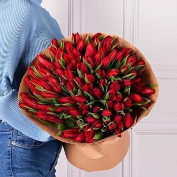 Красные тюльпаны 101 шт Артикул  154682